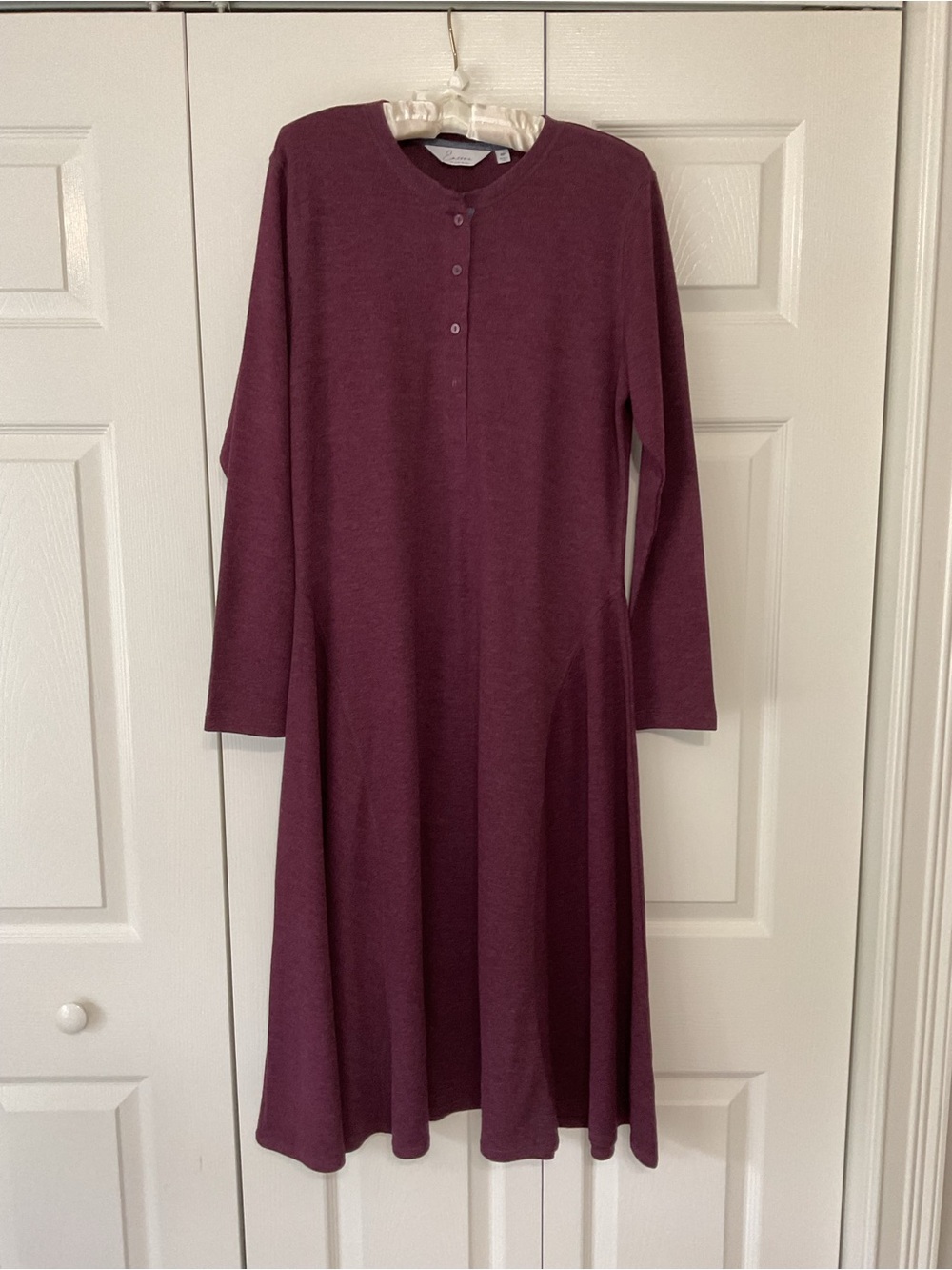 Idina Mendel Long Sleeve Henley Midi Dress in Plum